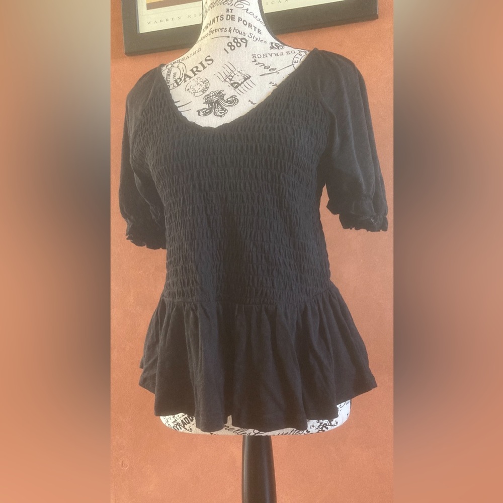 Torrid Size 00 Black Smocked Top NWT
